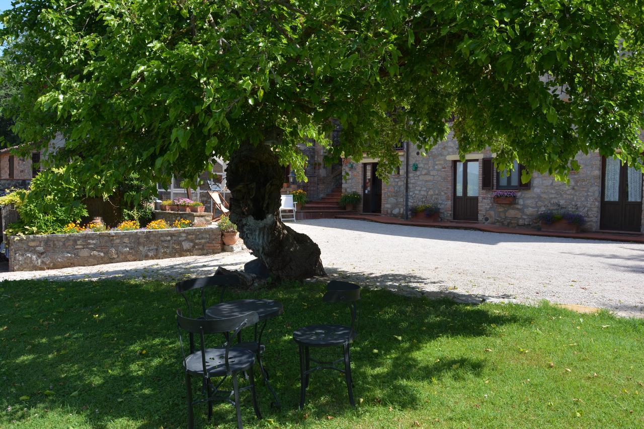Il Poggiolo Di Parrano Pensionat Exteriör bild
